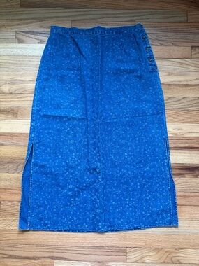VTG Requirements Blue Floral-Print Denim Skirt Size Large